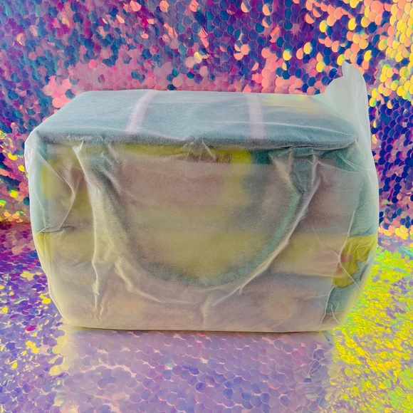 COPY - Dolls Kill x Scooby Doo Mystery Machine Weekender Bag - Picture 5 of 10